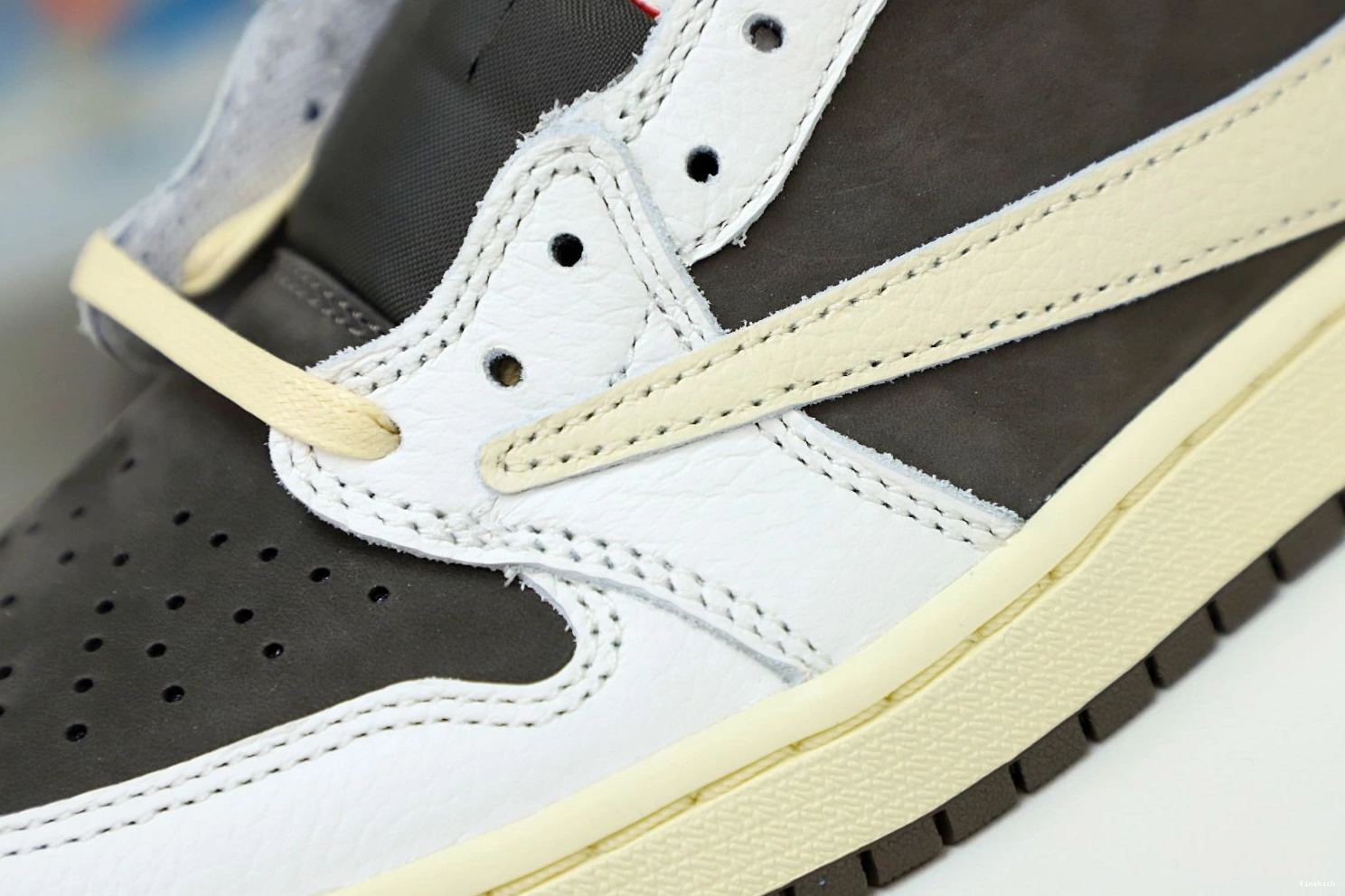 LOW OG SCOTT 1 AIR MOCHA REVERSE TRAVIS X JORDAN 0815
